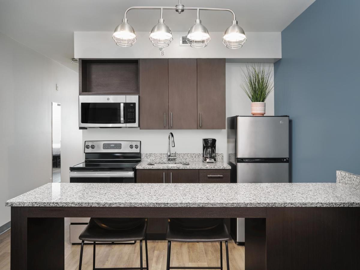 Stayapt Suites Greenville-Greer/Bmw Bagian luar foto